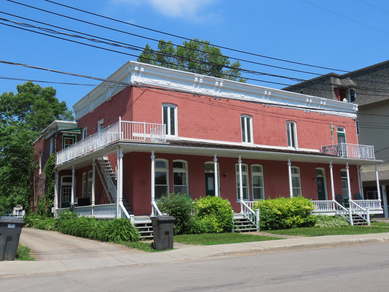 IMG_2492-580-592frontenac